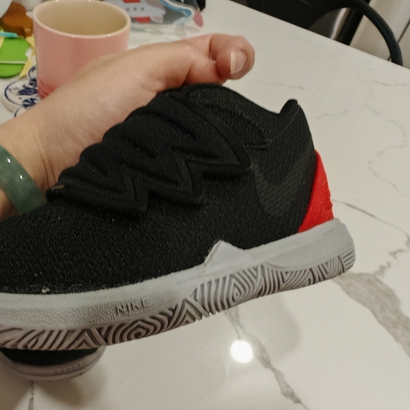 2/55 Nike Kyrie 5 (TD) University Red/Black Toddler - Picture 13 of 14